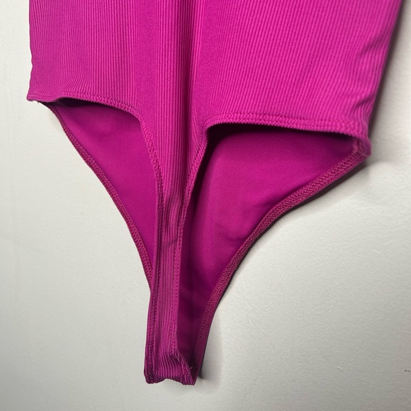 House of Harlow Bodysuit Bodycon Fuchsia Pink One Piece Thong Swimsuit Size XS - Picture 4 of 9